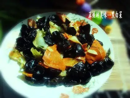 Different black and white dishes