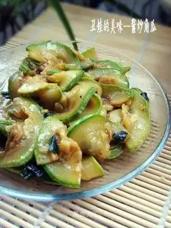 stir-fried cucumber in sauce