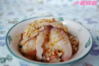 white pork with garlic mashed