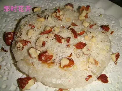 Apricot fragrant coconut rice cake