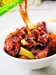 Stewed pork belly with watermelon peel