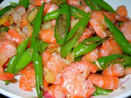 stir-fried shrimp with spicy sauce