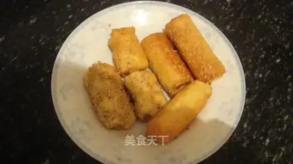 Bread and banana roll