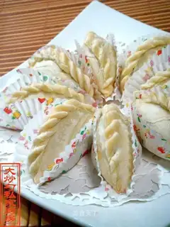 Shuxiang crisp dumplings with bean paste