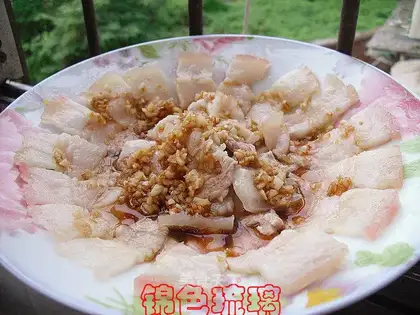 white pork with garlic mashed