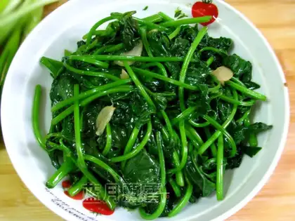 stir-fried sweet potato leaves