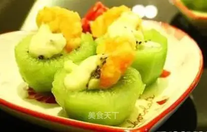 Kiwi shrimp balls salad