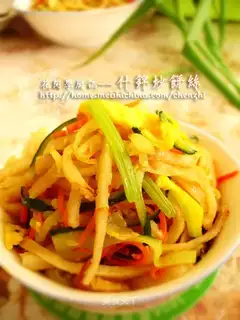 assorted fried shredded pancakes