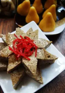 Steamed tofu with shrimp paste
