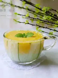 Fresh fruit and vegetable juice