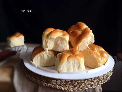 Light cream early bread