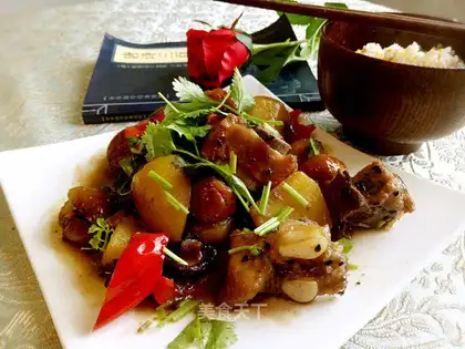 Chestnut potatoes with fried ribs