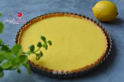Fresh lemon pie