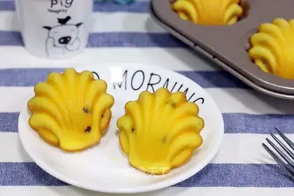 Bacango Madeleine