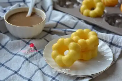 Donut cake