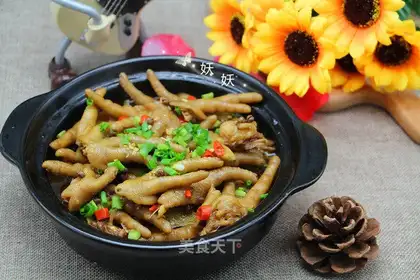 Spicy chicken feet