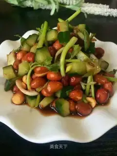 Old vinegar peanuts
