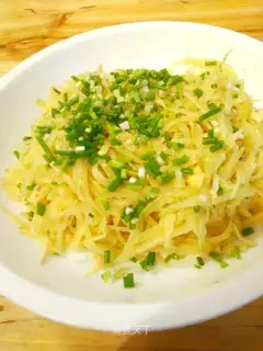 Salted eggs, fried potatoes