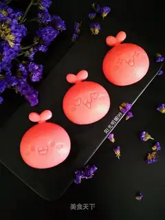 Strawberry cartoon pudding