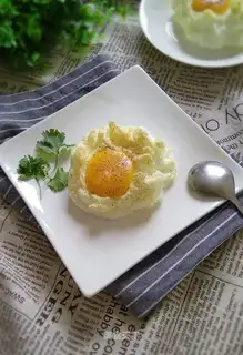 Cloud eggs