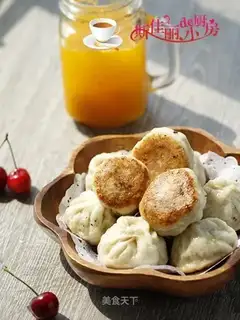 Porridge meat buns