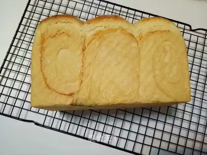 Toast bread