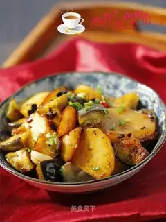 Soy, spicy cheese and potatoes