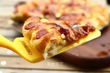 Potato bacon pizza