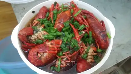 13 spicy lobsters