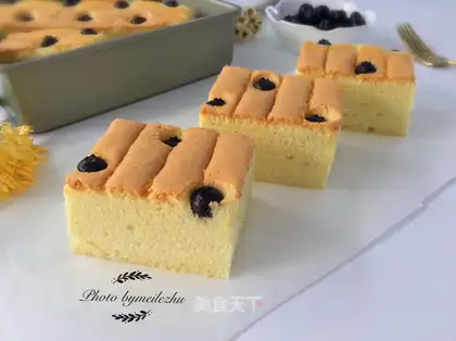 Blueberry chili cake