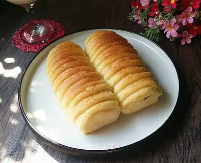 Banana bean caterpillar
