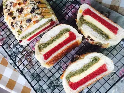 Cake bread