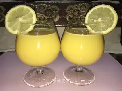 Orange lemonade