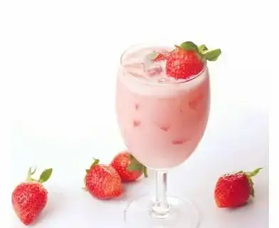 Strawberry yogurt shake