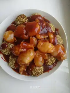 Tomato twig round