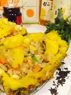 Pineapple rice
