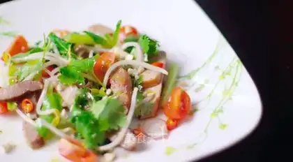 Thai beef salad