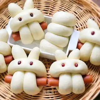Sausage rabbit rolls