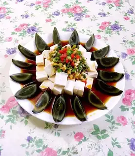 Eggs and tofu