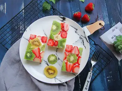 Flower fruit toast