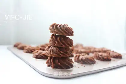 Net red cocoa cookies