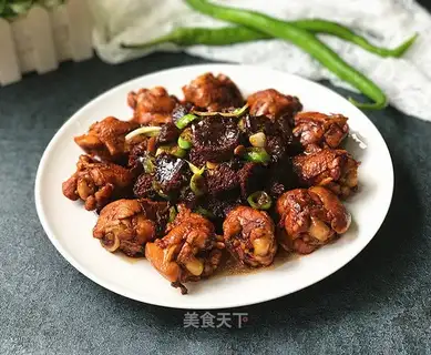 Monkey mushrooms with chicken wings