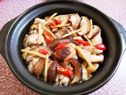 Frozen mushrooms and chickens
