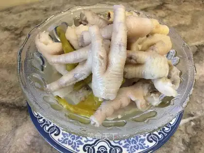 Chicken claws