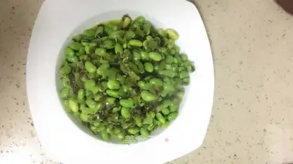 Snow dish clears the beans