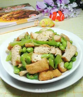 Pyramid tofu