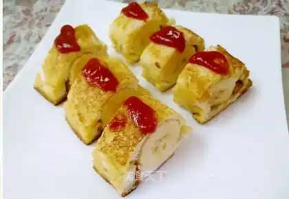 Egg toast banana roll