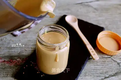 Homemade sesame sauce