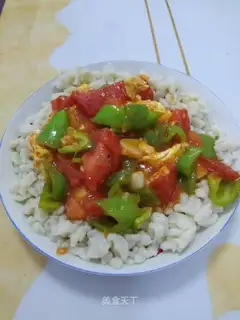 Tomato egg caps with puss soup