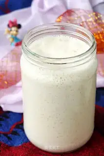 Pineapple juice natural yeast